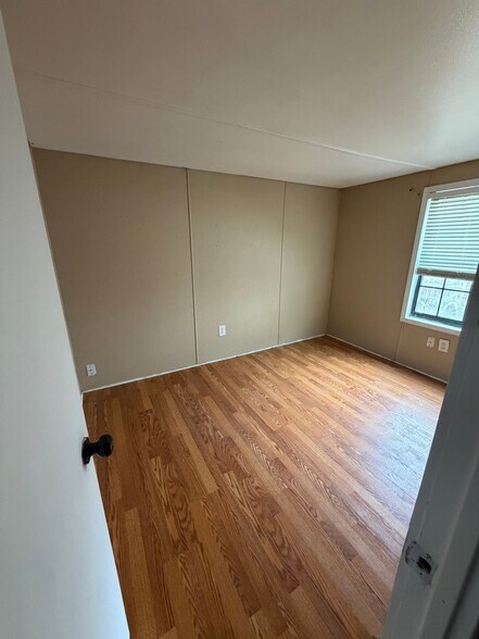 Building Photo - 12232 Madrona St