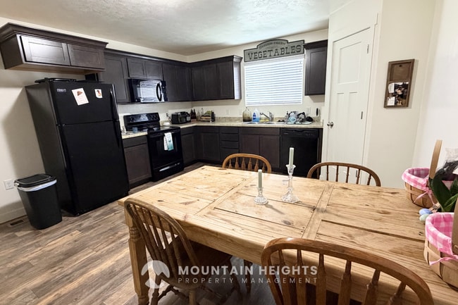 Building Photo - 4198 W High Gallery Ct