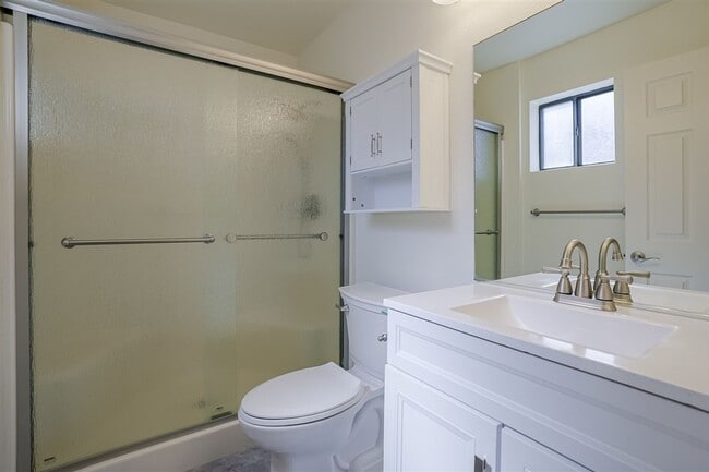 Building Photo - Home With 2 En-Suite Bedrooms in Prescott Valley