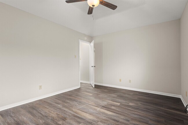 Building Photo - 714 Regency Ct
