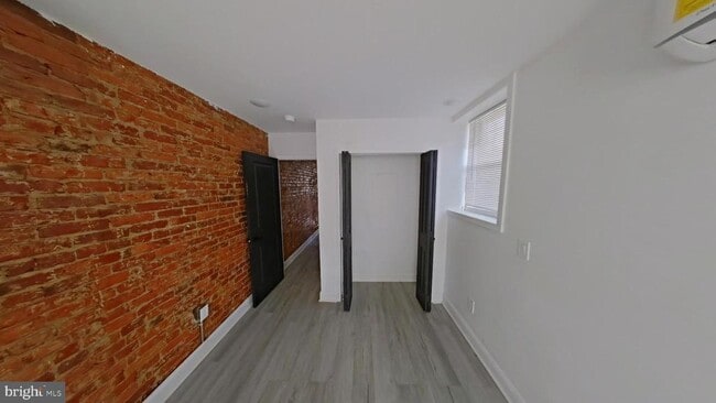 Building Photo - 3510 N Mascher St