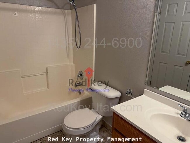 Building Photo - 1930 N Condo.