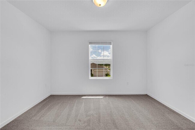 Building Photo - 1160 Lakeshore Breeze Pl