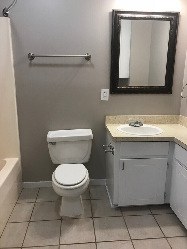 Building Photo - Beautiful Home for Lease!