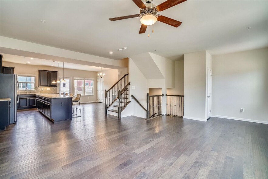 Building Photo - 8303 Encore Dr