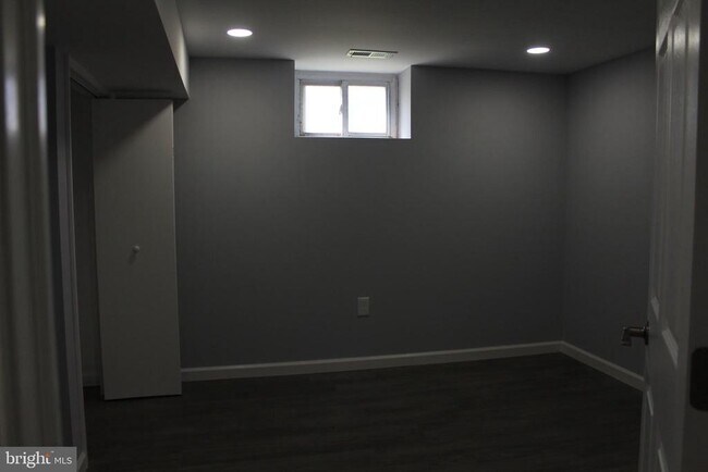 Building Photo - 508 Chatham St