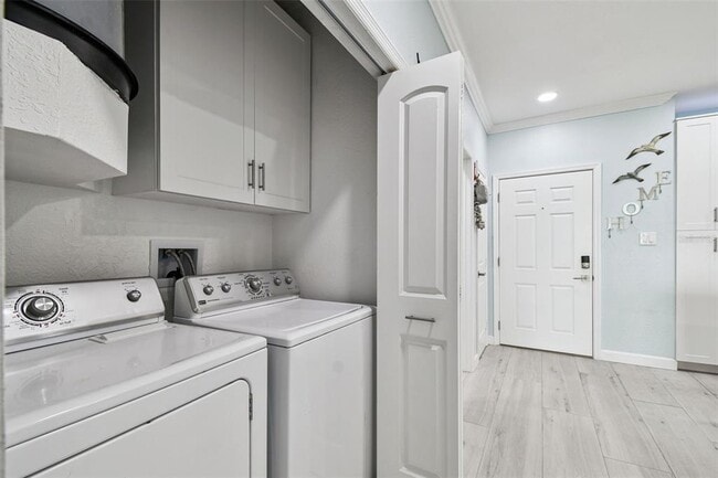 Building Photo - 5000 Culbreath Key Way