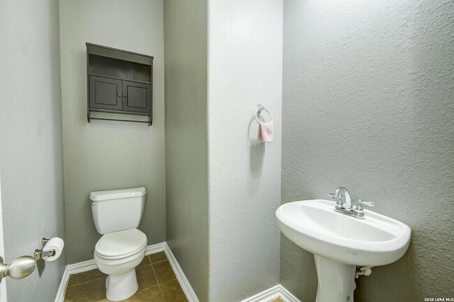 Building Photo - 122 Bright Brook Ln