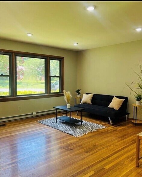 Building Photo - 4932 Lair Dr