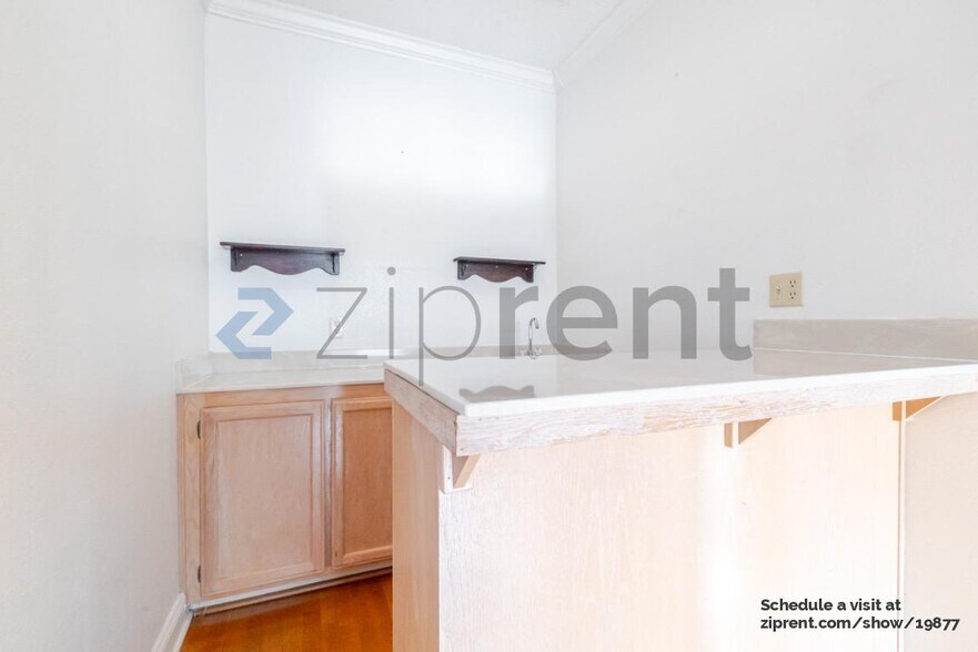 Building Photo - 401 Donaldson Ct