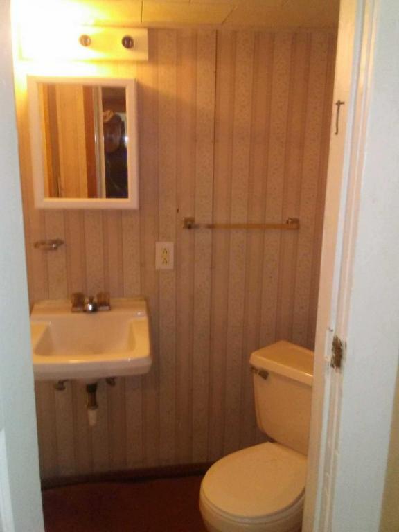 Building Photo - 308 S. Gramham Apt. 1