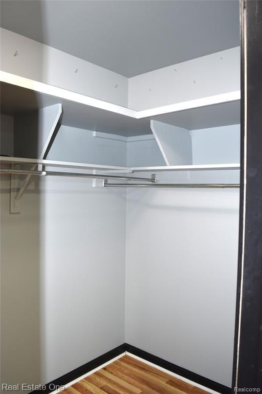 Building Photo - 460 Baldwin Ave