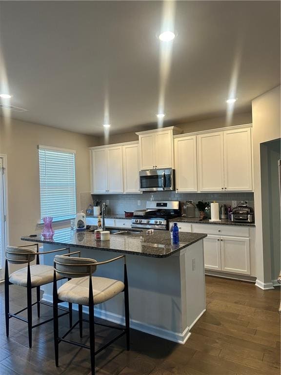 Building Photo - 7226 Gladstone Cir