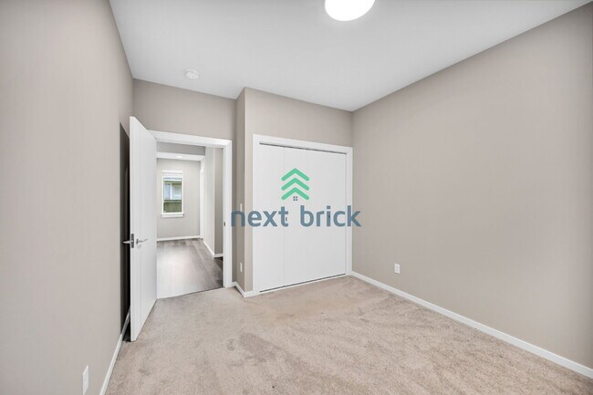 Building Photo - Stunning 4-Bed, 2.75-Bath Single-Family Home Ready for Rent!