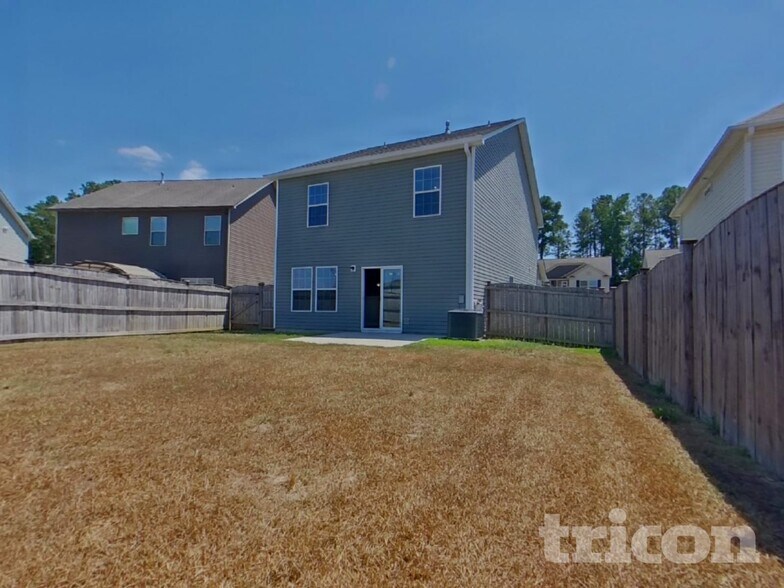 Building Photo - 313 Fairford Rd