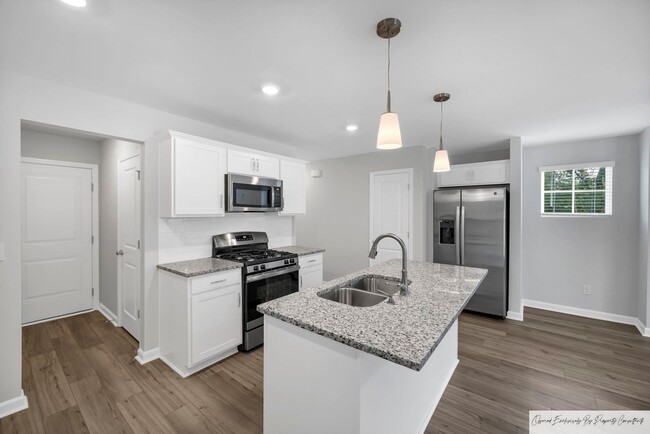 Building Photo - MODERN 3 BEDROOM IN LEXINGTON'S MURRAY VILLAGE
