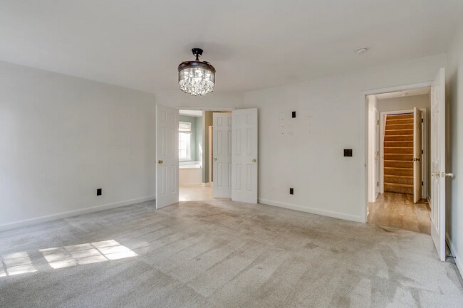 Building Photo - 402 Plantation Pointe Dr