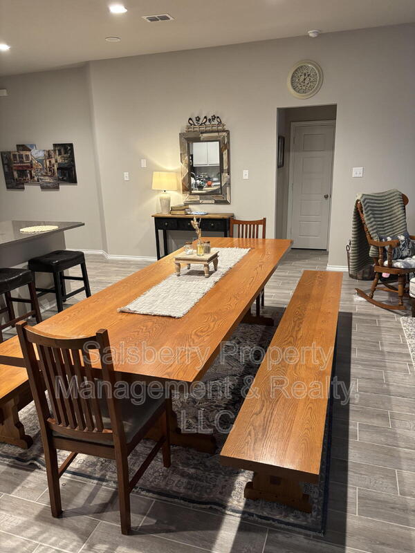 Building Photo - 5745 Brookville Dr