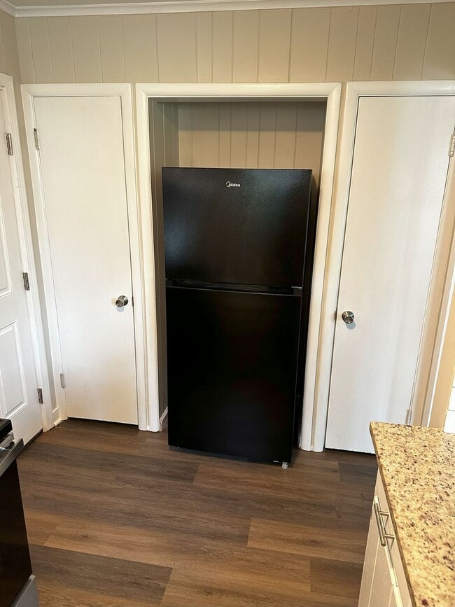 Building Photo - **Newly Remodeled 2 Bedroom, 1 Bath Home for Rent**