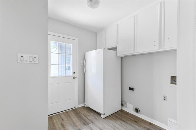 Building Photo - 1022 Arrow Hill Rd