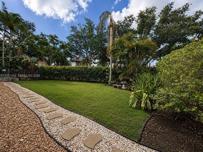 Building Photo - 2616 Oakbrook Ct