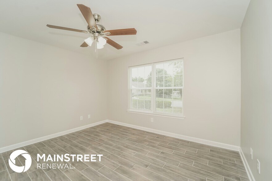 Building Photo - 340 Graham Meadow Dr