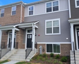 Building Photo - 12303 Tinsley St