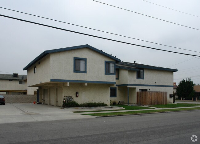 Building Photo - 14622 Adams St.