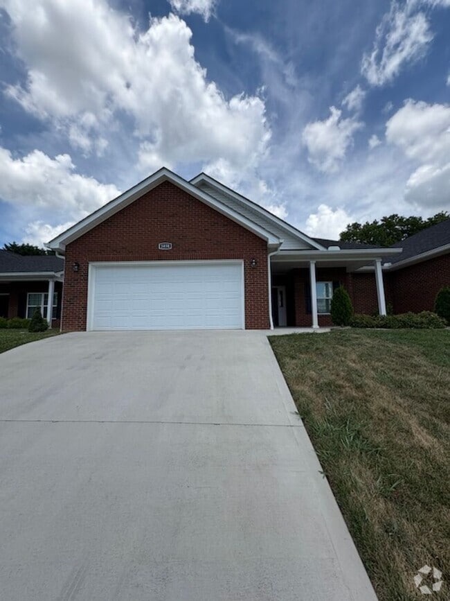 Building Photo - 1038 Patriot Landing Dr