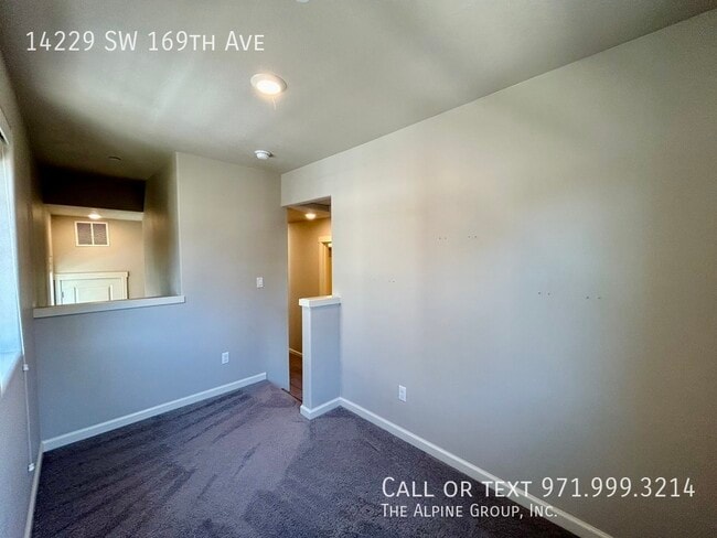 Building Photo - 14229 SW 169th Ave