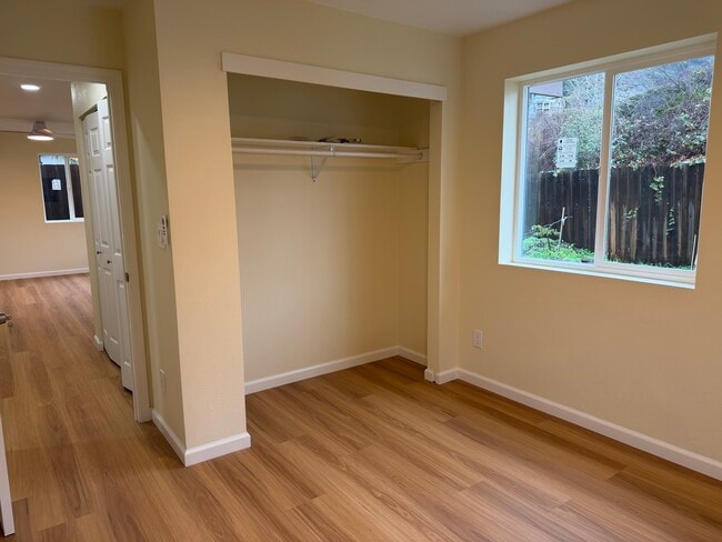 Building Photo - 3975 Altamont Ave