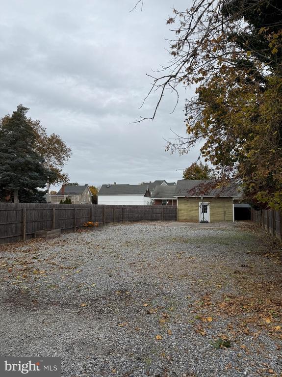 Building Photo - 21 #APT B Ave