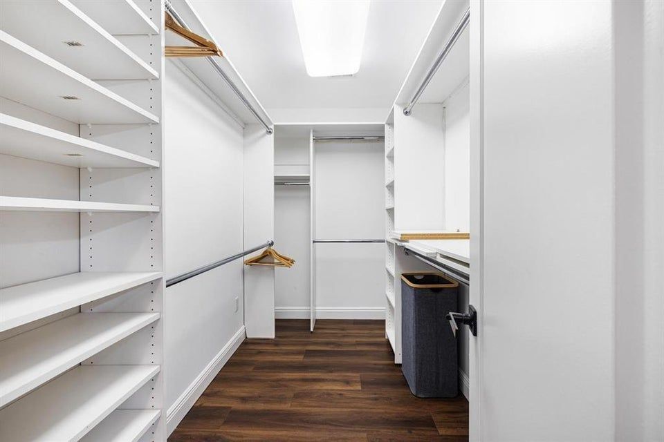 Building Photo - 1419 NE 57th St