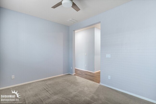 Building Photo - Beautiful 3Bdm 3Ba Home with Den in Waddell Near the 303!