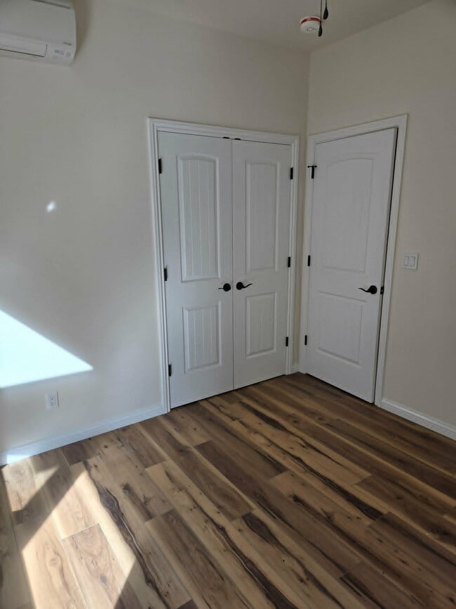 Building Photo - 39034 CA-41