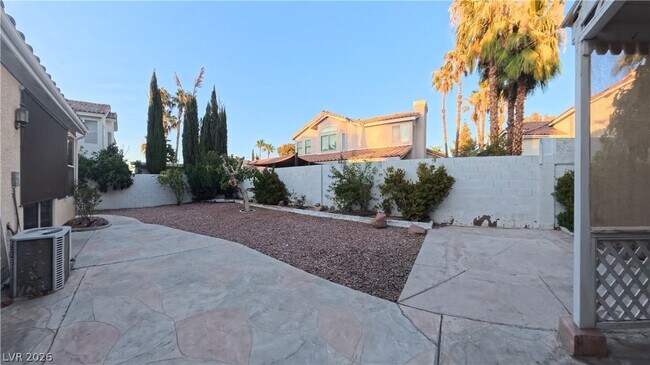 Building Photo - 4844 Jadero Dr