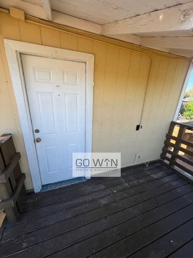 Building Photo - 1836 E Harvard St