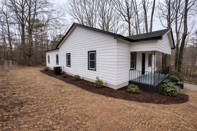 Building Photo - Gantt ST