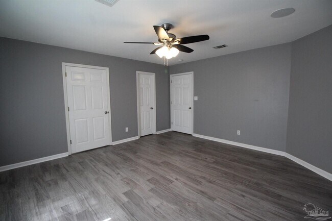 Building Photo - 22 Arapaho Dr