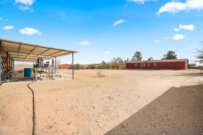 Building Photo - 16051 Harrison Ave