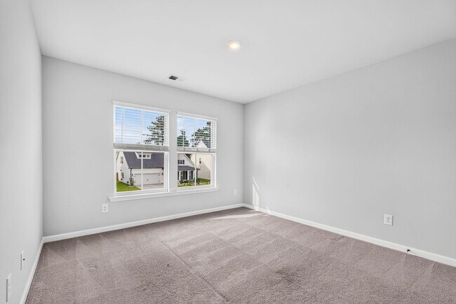 Building Photo - Modern Living in Summerville