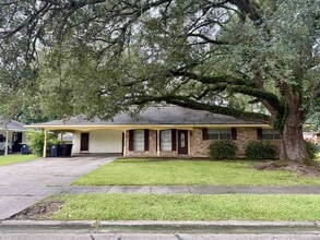 Building Photo - 9776 Yellowstone Ave