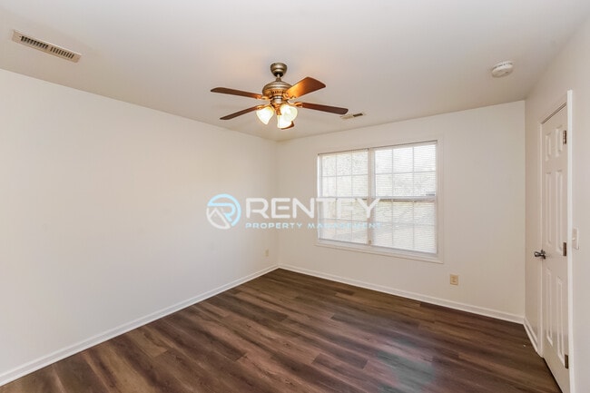 Building Photo - 1110 Mason St