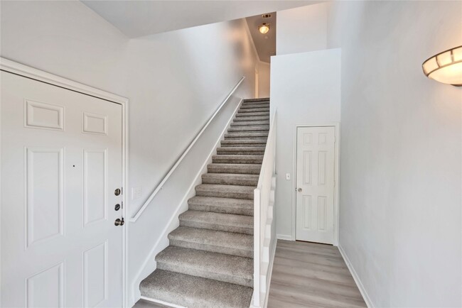 Building Photo - 2900 S Lakeline Blvd