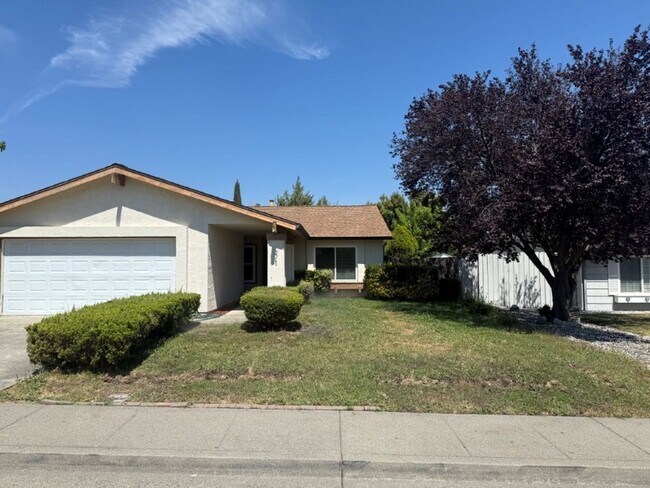 Building Photo - 2766 Applewood Dr