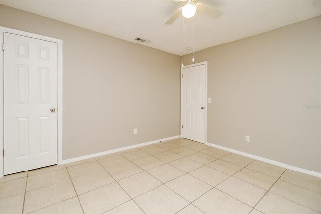 Building Photo - 865 Rich Dr