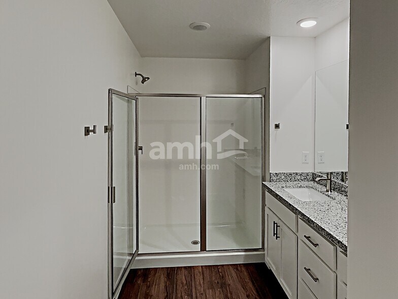 Building Photo - 5902 Verdigris Dr