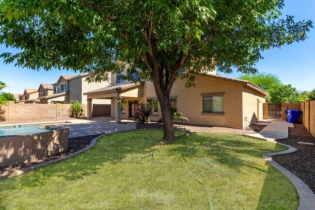 Building Photo - Chandler 4 Bedroom - 2.5 Bathroom with Pri...