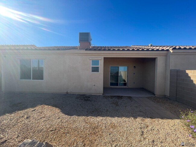 Building Photo - 6132 E Overlook Ln