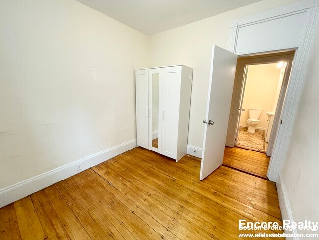 Building Photo - 1 Folsom Ave